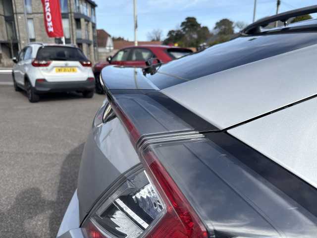 Honda Civic 1.0 VTEC Turbo 126 EX 5dr CVT 