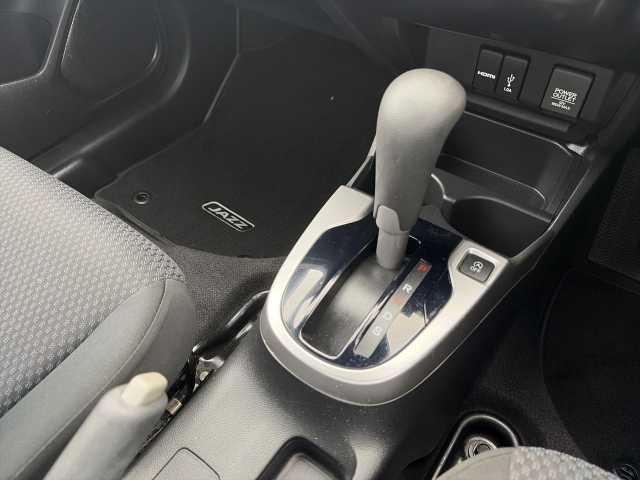 Honda Jazz 1.3 i-VTEC SE 5dr CVT 