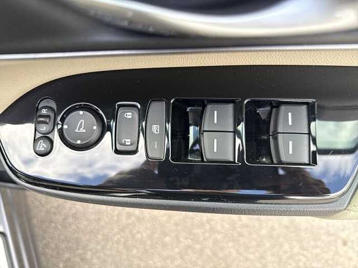 Honda CR-V Hybrid 2.0 i-MMD Hybrid SR 5dr eCVT 